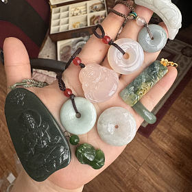 这一堆打包200包邮有没有人要的