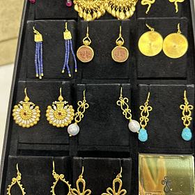 土耳其品牌24k金免辅料按净金克价出。