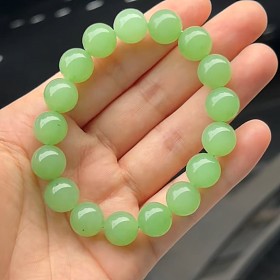 和田玉乌兰海翠果绿圆珠手串11mm浅果绿色