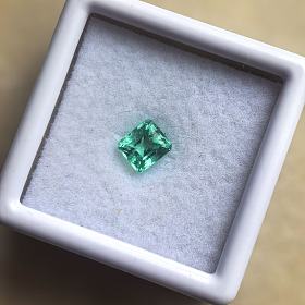 转18k蛇骨链,18k尖晶手链,祖母绿裸石,澳白路路通等等
