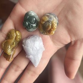 天然缅甸A货翡翠小雕件