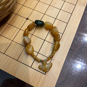 和田黄沁籽料手串