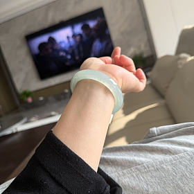 晴水手镯很美丽