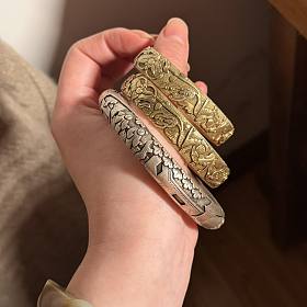 亏出点银价三四块钱的时候买的高工