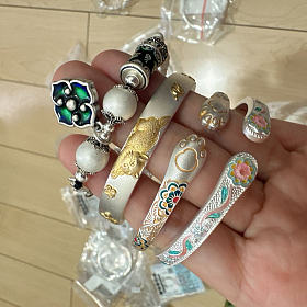 再出几个貌美的镯子，大盘加1.8起