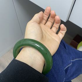 辣菠菜绿碧玉籽料碧籽大胖圆手镯