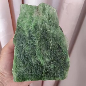 和田玉碧玉白加绿原石小摆件