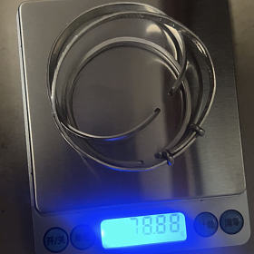 银料价出三个银镯