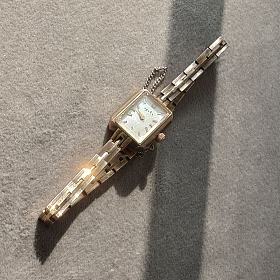 （已出）大盘价出一块很旧的agete带钻小银表