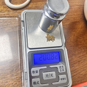 中国黄金 18k金链 750还包邮 闲鱼：tb81782718