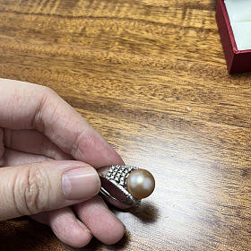 清理首饰盒 炫彩珍珠925银戒送珍珠手链 闲鱼：tb81782718