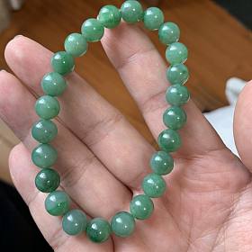 出串翡翠绿珠