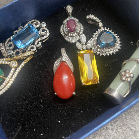 已降价 出一波一百多的银吊坠 实在没米下锅了