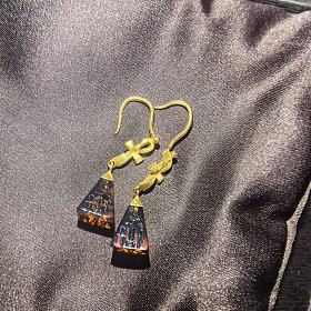 周大福埃及耳环3800