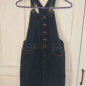 15元包邮出以前买的现在穿小了。La Babité（拉·贝缇/拉贝缇）牛仔裙