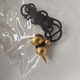 足金饰品，全新六福古法葫芦11.46克；全新六福花丝项链3.23克；