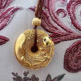 出全新东来赤金同款锦鲤平安扣足金吊坠