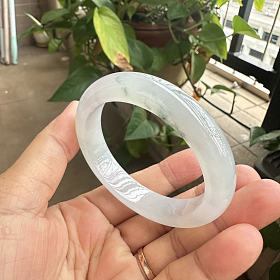 冰种飘花翡翠手镯53.5mm