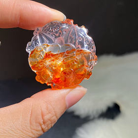芬达天然黄胶花狐仙吊坠