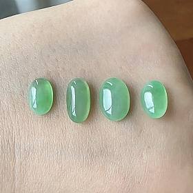 天然冰种缅甸A货翡翠甜绿色