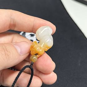 和田玉独籽 黄沁全玉种 松鼠