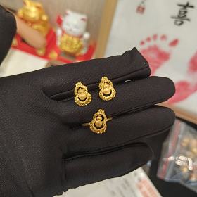 周大福拉丝暴闪葫芦戒指耳钉