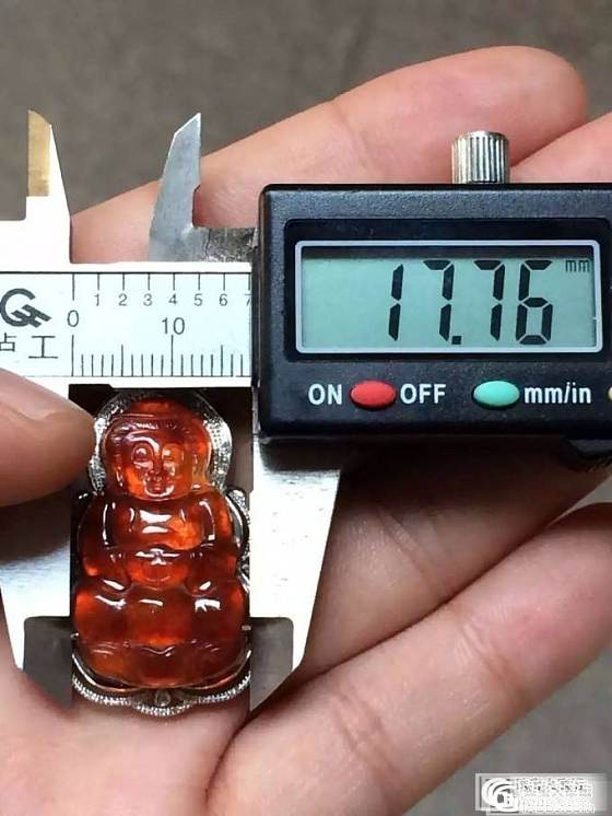 来个少见的完美冰红翡翠观音冰红少见_挂件翡翠