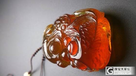 纯天然金棕珀双鱼戏珠，新年第一天，又来嘚瑟_琥珀
