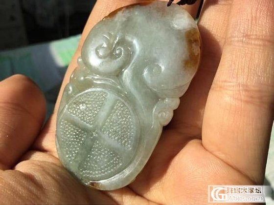 都是便宜货 大家看看这两个哪个贵 哪个好一点 手把件 挂件_翡翠