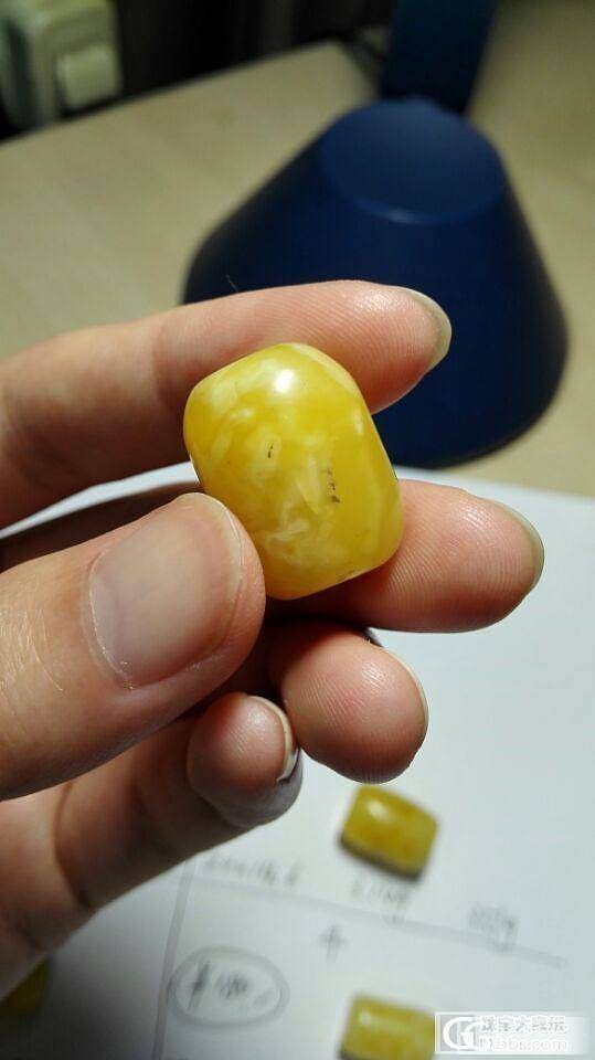 出蜜蜡桶珠，大的小的～～_有机宝石