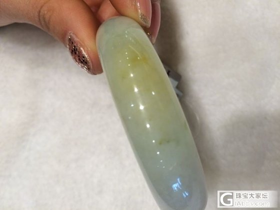 烦请各位专家估价～多少钱可以买～确定是A货(附上手图）_翡翠