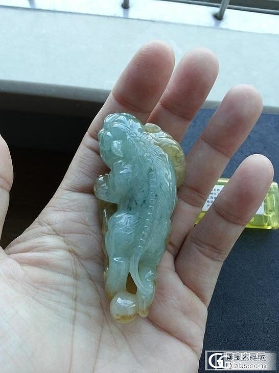 求助大家买哪个 牌子和把件 求选择_翡翠