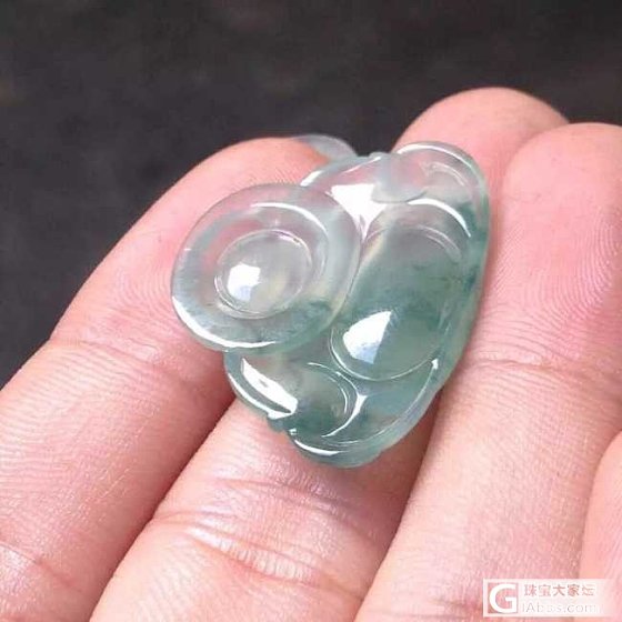飘花坐佛。_翡翠