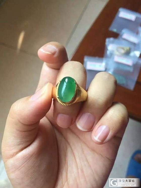 请帮我看看这属于哪种翡翠_戒指翡翠