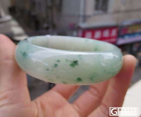 一支飘花镯_翡翠