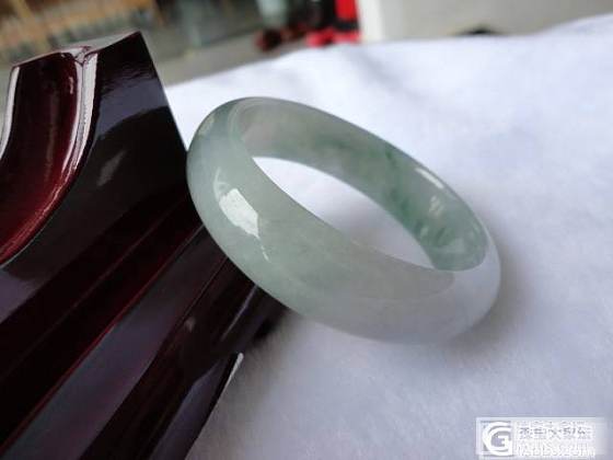 性价比超高老坑缅甸翡翠冰种飘花手镯55mm（带证书）_翡翠