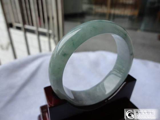 性价比超高老坑缅甸翡翠冰种飘花手镯55mm（带证书）_翡翠