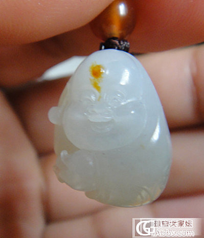 很小很精致的一个小佛，，请教什么材质！_和田玉
