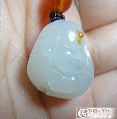 很小很精致的一个小佛，，请教什么材质！_和田玉