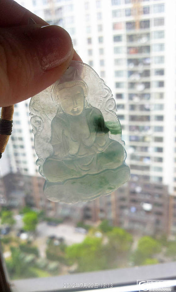 LG的翡翠挂件，求安慰_翡翠