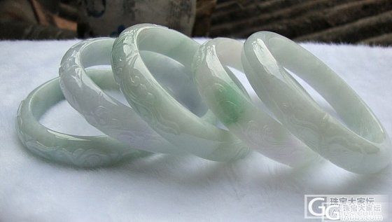 特价雕花手镯（780-850元）_翡翠