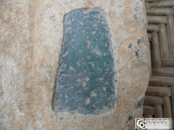 一块打木砍小料子_半成品翡翠