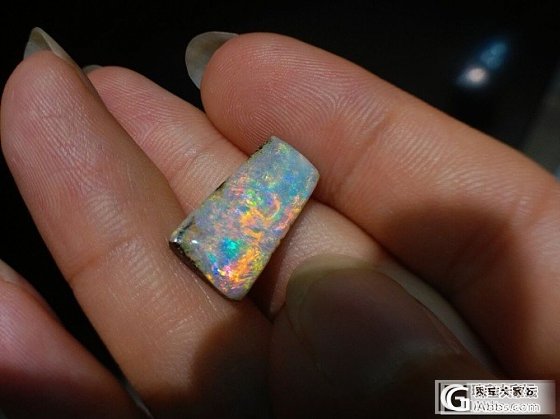 不是很大块的boulder opal_欧泊