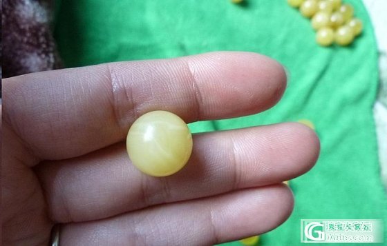开出一批15mm蜜蜡珠和手串，克价210-240_有机宝石