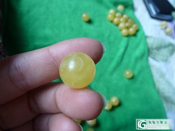 开出一批15mm蜜蜡珠和手串，克价210-240_有机宝石