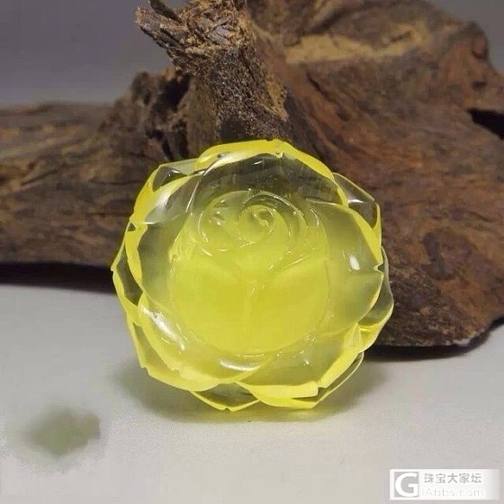 出个小物件4.4克金绞蜜无瑕疵玫瑰花加渐变琥珀项链_有机宝石