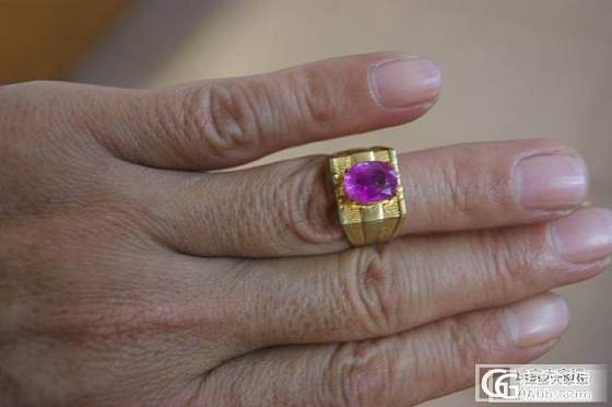 3.6克拉天然红宝石盖面，《宝石级》价格不到1万_宝石