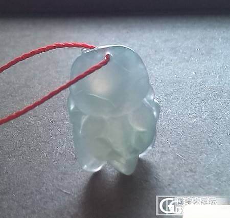 飘绿起胶圆滚蜜蜂吊坠_翡翠
