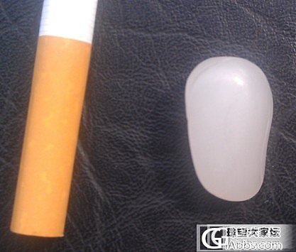 小东西请大家欣赏以及辨别是什么材料的_和田玉