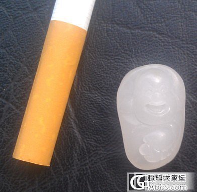 小东西请大家欣赏以及辨别是什么材料的_和田玉